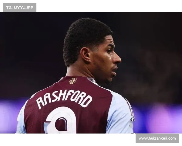 拉什福德季前赛表现抢眼展现强烈融入曼联决心为新赛季注入动力 拉什福德季前赛表现抢眼展现强烈融入曼联决心为新赛季注入动力
