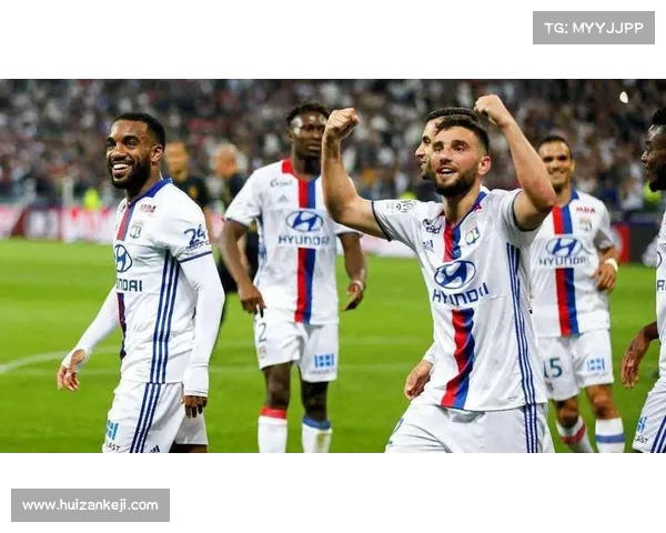 法甲联赛训练赛揭幕战精彩纷呈 球队备战新赛季展现实力与潜力